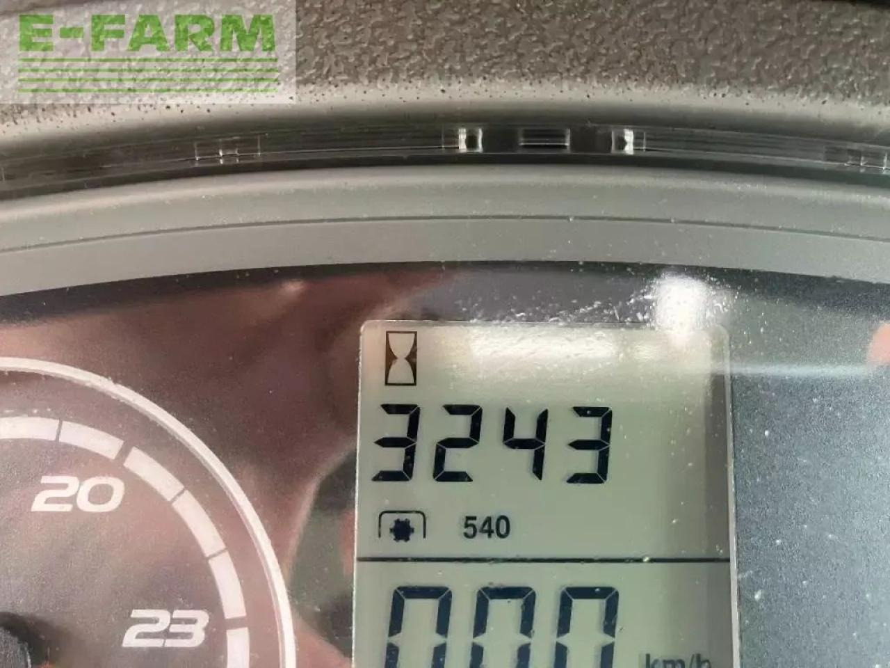 CLAAS arion 630 c C - Traktor: 5 kép. CLAAS arion 630 c C - Traktor: 5 kép.