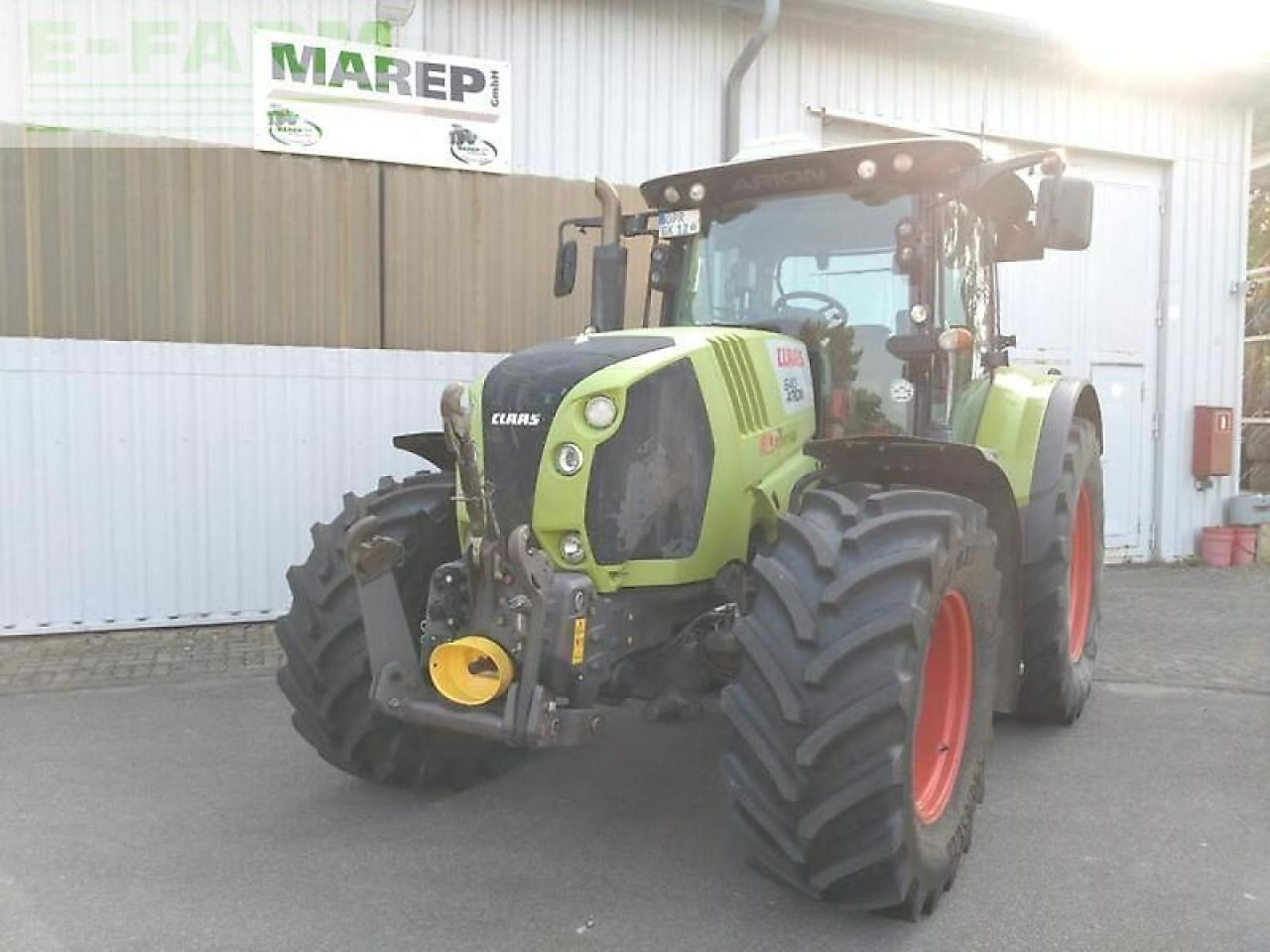 CLAAS arion 640 - Traktor: 2 kép. CLAAS arion 640 - Traktor: 2 kép.