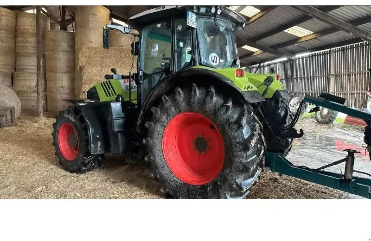 CLAAS arion 640 cis CIS - Traktor: 2 kép. CLAAS arion 640 cis CIS - Traktor: 2 kép.