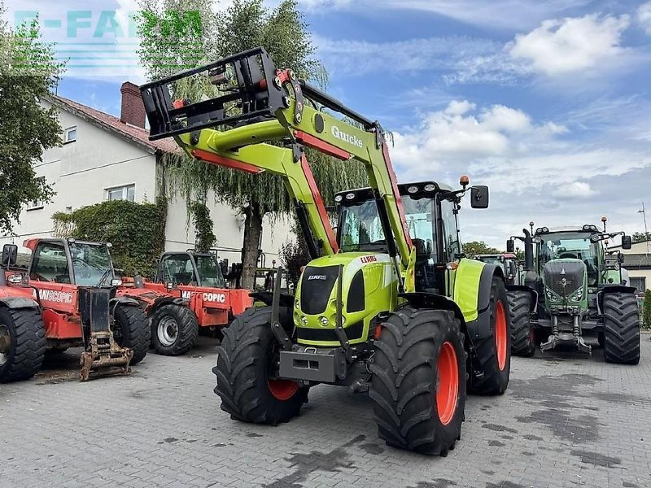 CLAAS arion 640 cis + quicke q65 CIS - Traktor: 2 kép. CLAAS arion 640 cis + quicke q65 CIS - Traktor: 2 kép.
