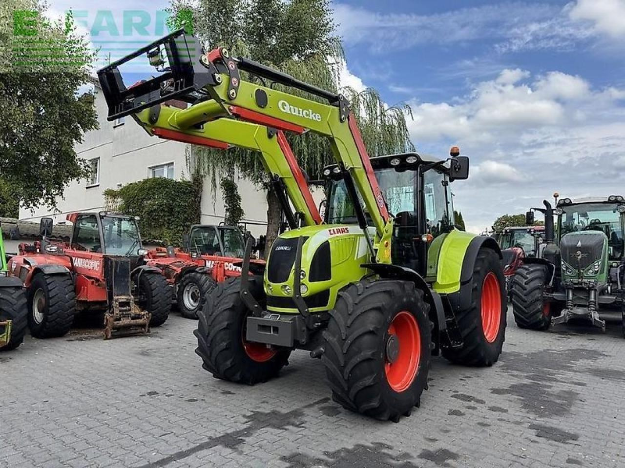 CLAAS arion 640 cis + quicke q65 CIS - Traktor: 1 kép. CLAAS arion 640 cis + quicke q65 CIS - Traktor: 1 kép.