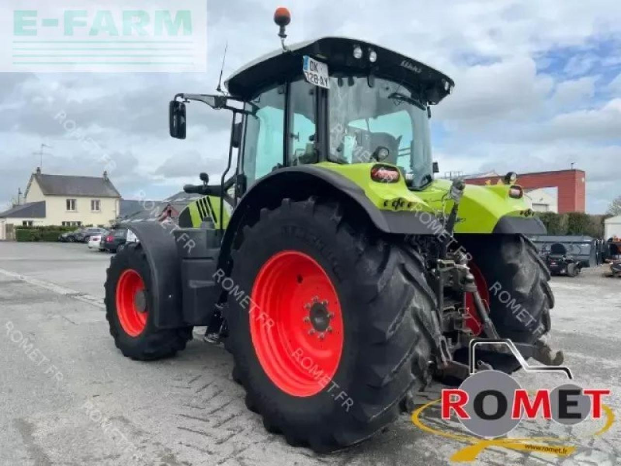 CLAAS arion 650 - Traktor: 2 kép. CLAAS arion 650 - Traktor: 2 kép.