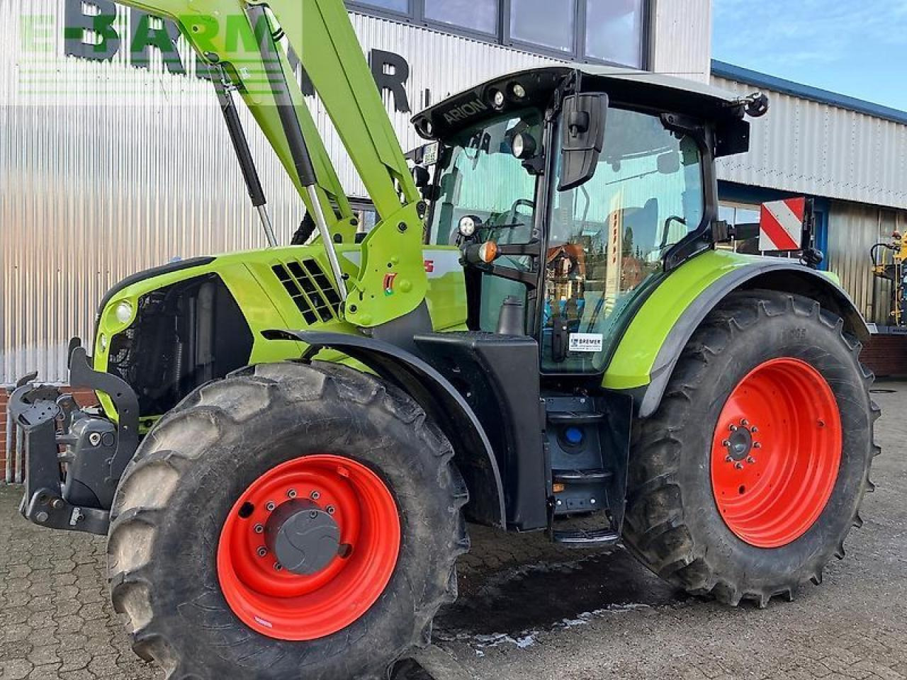 CLAAS arion 650 cis + fl140 + maxi-care CIS+ - Traktor: 2 kép. CLAAS arion 650 cis + fl140 + maxi-care CIS+ - Traktor: 2 kép.