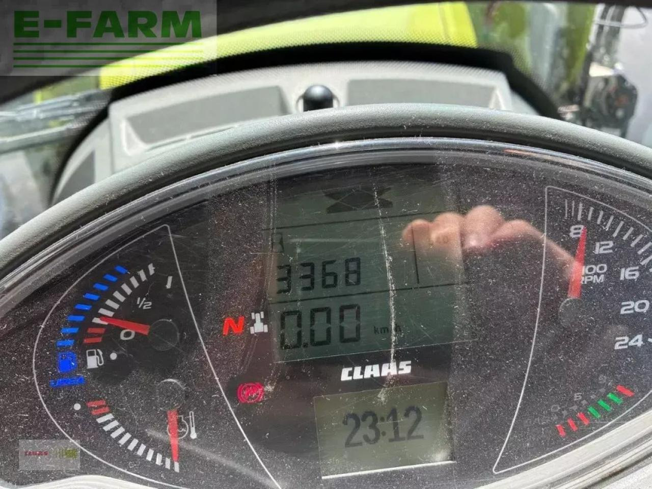CLAAS arion 650 cmatic cis+ CMATIC CIS+ - Traktor: 3 kép. CLAAS arion 650 cmatic cis+ CMATIC CIS+ - Traktor: 3 kép.