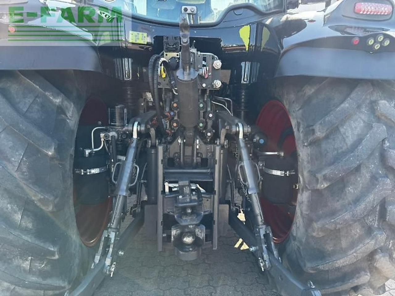 CLAAS arion 660 cmatic - Traktor: 5 kép. CLAAS arion 660 cmatic - Traktor: 5 kép.