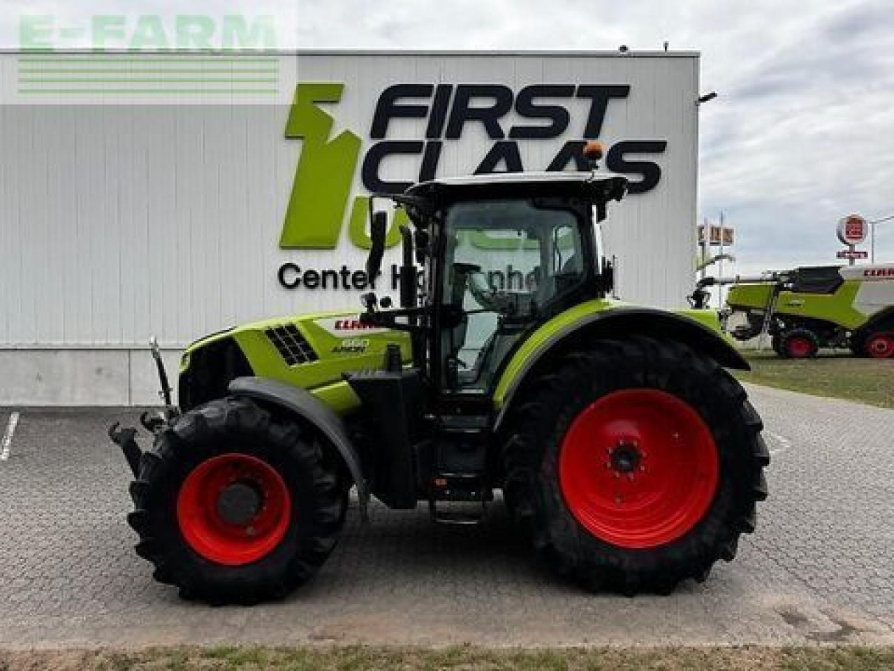 CLAAS arion 660 cmatic - Traktor: 2 kép. CLAAS arion 660 cmatic - Traktor: 2 kép.