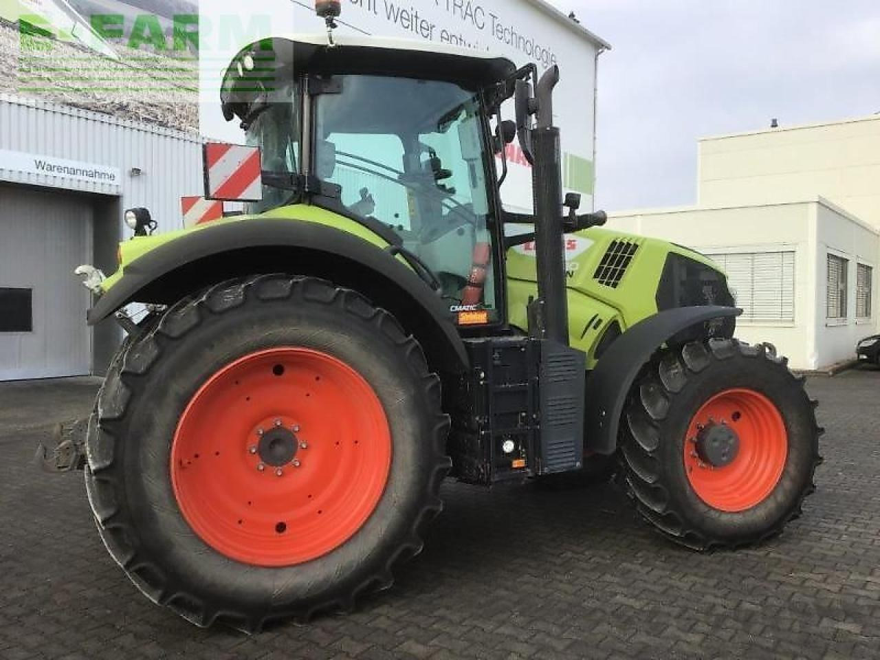 CLAAS axion 810 - Traktor: 2 kép. CLAAS axion 810 - Traktor: 2 kép.
