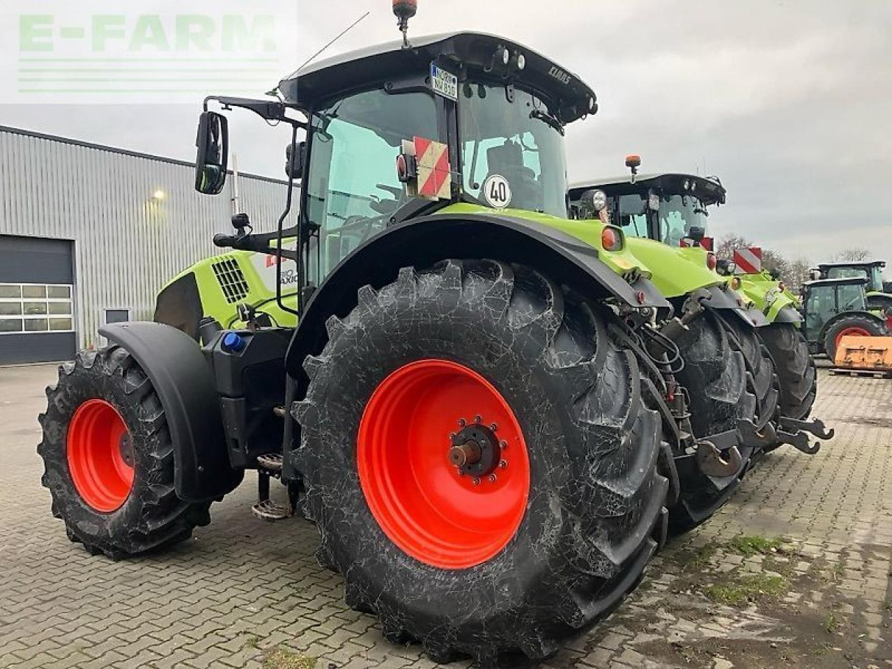CLAAS axion 810 cis+ cm - Traktor: 4 kép. CLAAS axion 810 cis+ cm - Traktor: 4 kép.
