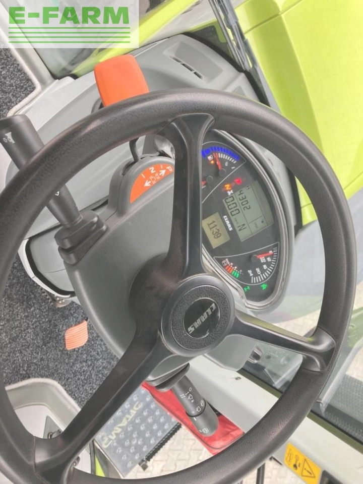CLAAS axion 810 cm cis+ - Traktor: 5 kép. CLAAS axion 810 cm cis+ - Traktor: 5 kép.