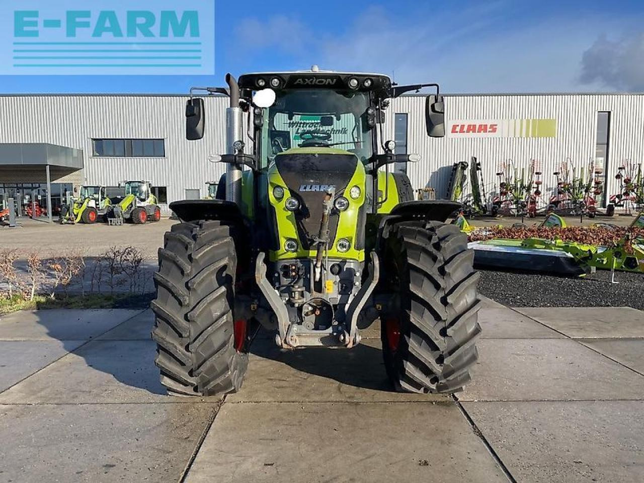 CLAAS axion 810 cmatic CMATIC - Traktor: 2 kép. CLAAS axion 810 cmatic CMATIC - Traktor: 2 kép.