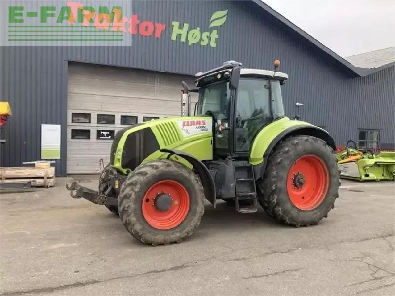 CLAAS axion 820 cmatic CMATIC - Traktor: 1 kép. CLAAS axion 820 cmatic CMATIC - Traktor: 1 kép.