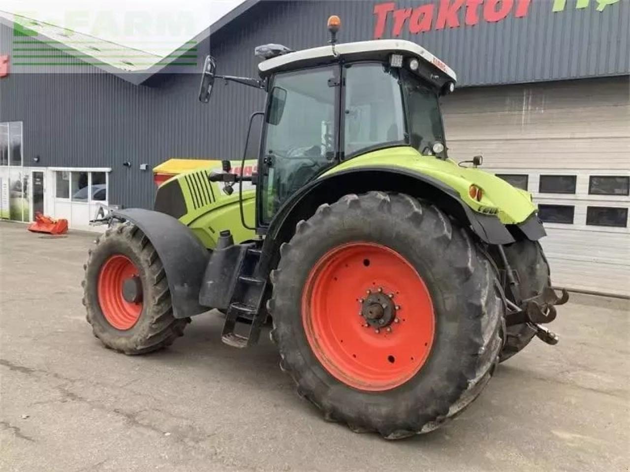 CLAAS axion 820 cmatic CMATIC - Traktor: 3 kép. CLAAS axion 820 cmatic CMATIC - Traktor: 3 kép.