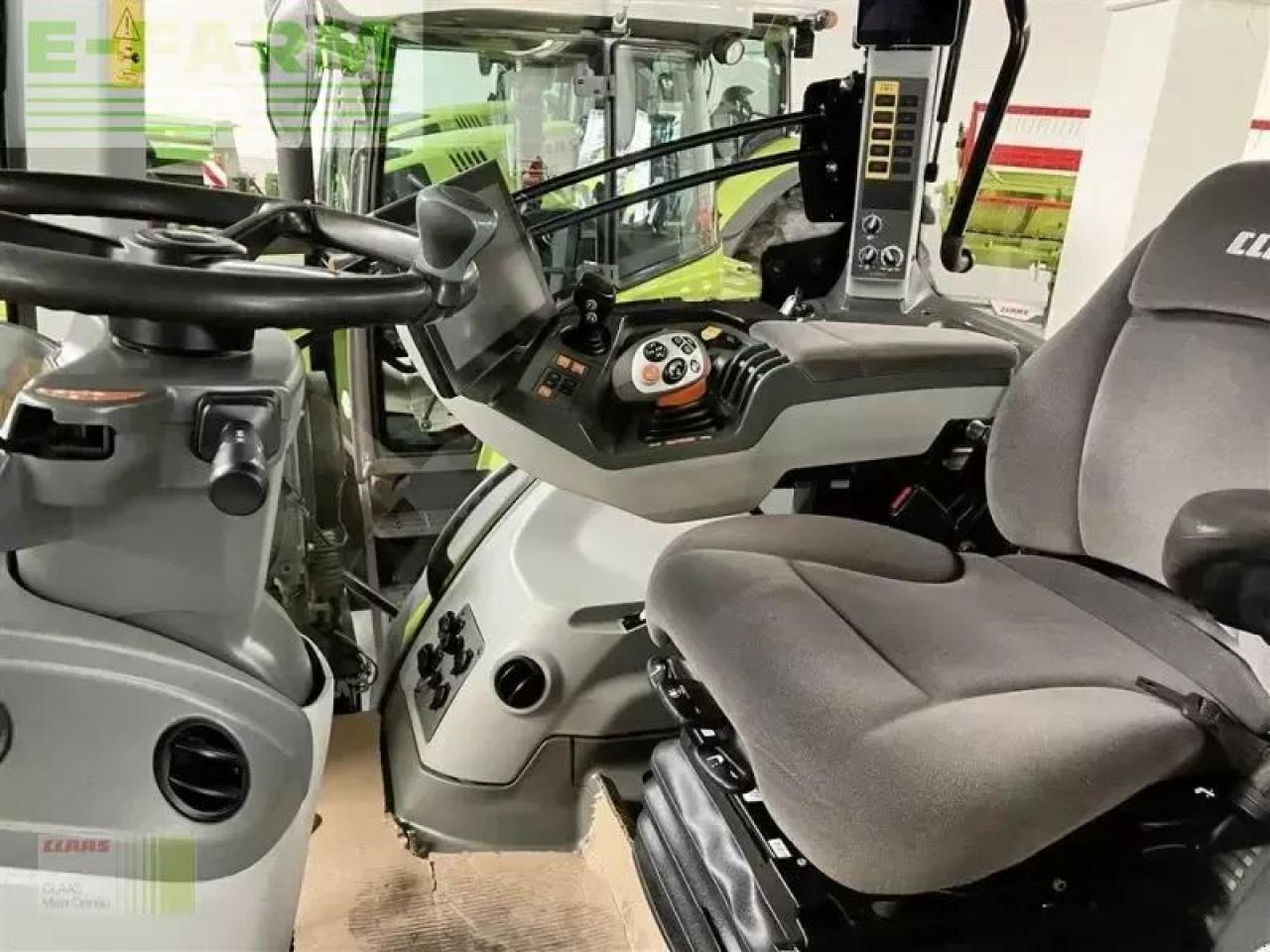 CLAAS axion 830 cmatic cebis + rda CMATIC CEBIS - Traktor: 4 kép. CLAAS axion 830 cmatic cebis + rda CMATIC CEBIS - Traktor: 4 kép.