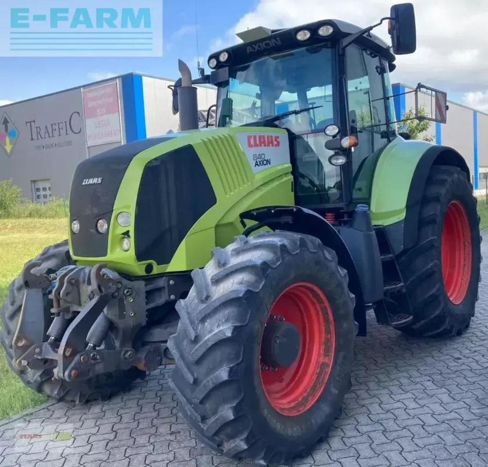 CLAAS axion 840 - Traktor: 4 kép. CLAAS axion 840 - Traktor: 4 kép.