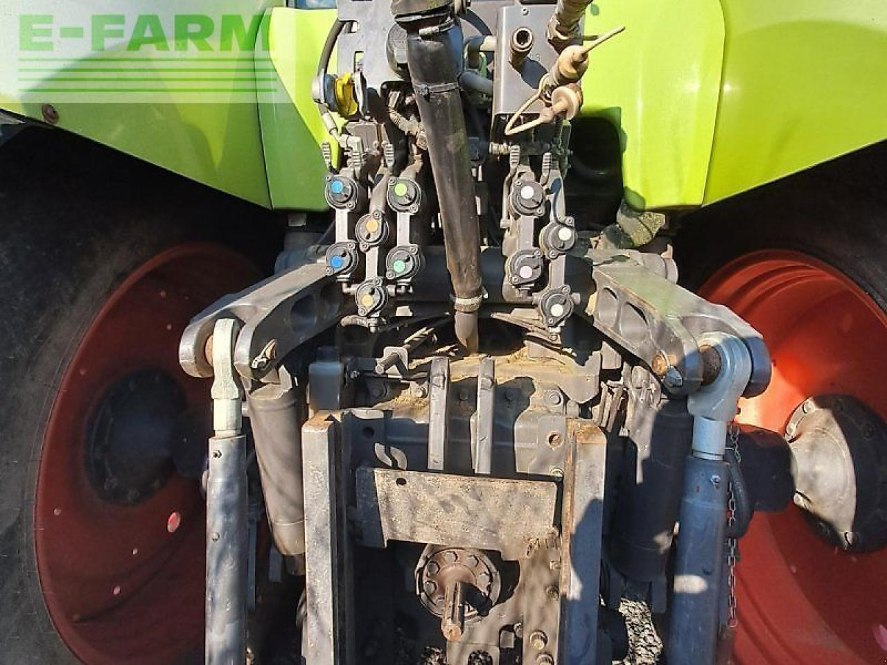 CLAAS axion 840 c-matic CMATIC - Traktor: 5 kép. CLAAS axion 840 c-matic CMATIC - Traktor: 5 kép.