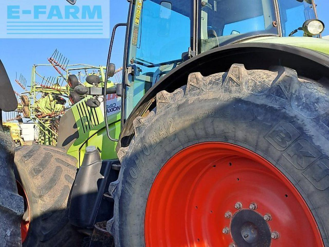 CLAAS axion 840 c-matic CMATIC - Traktor: 4 kép. CLAAS axion 840 c-matic CMATIC - Traktor: 4 kép.
