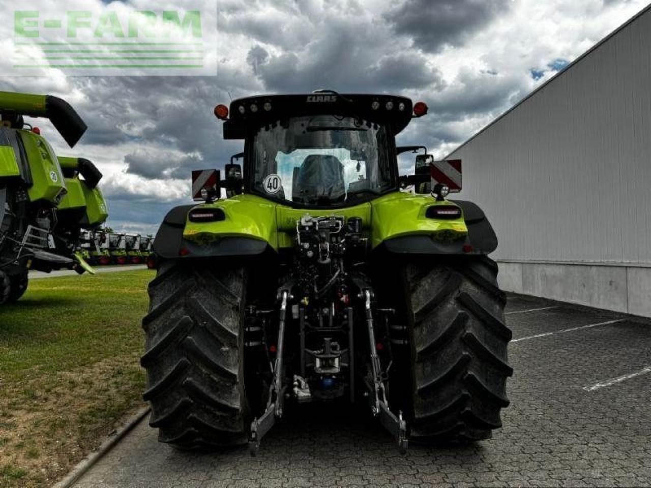 CLAAS axion 870 - Traktor: 4 kép. CLAAS axion 870 - Traktor: 4 kép.