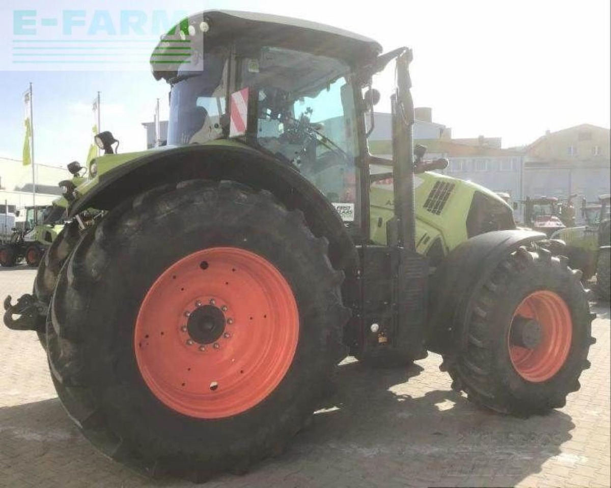 CLAAS axion 870 - Traktor: 4 kép. CLAAS axion 870 - Traktor: 4 kép.