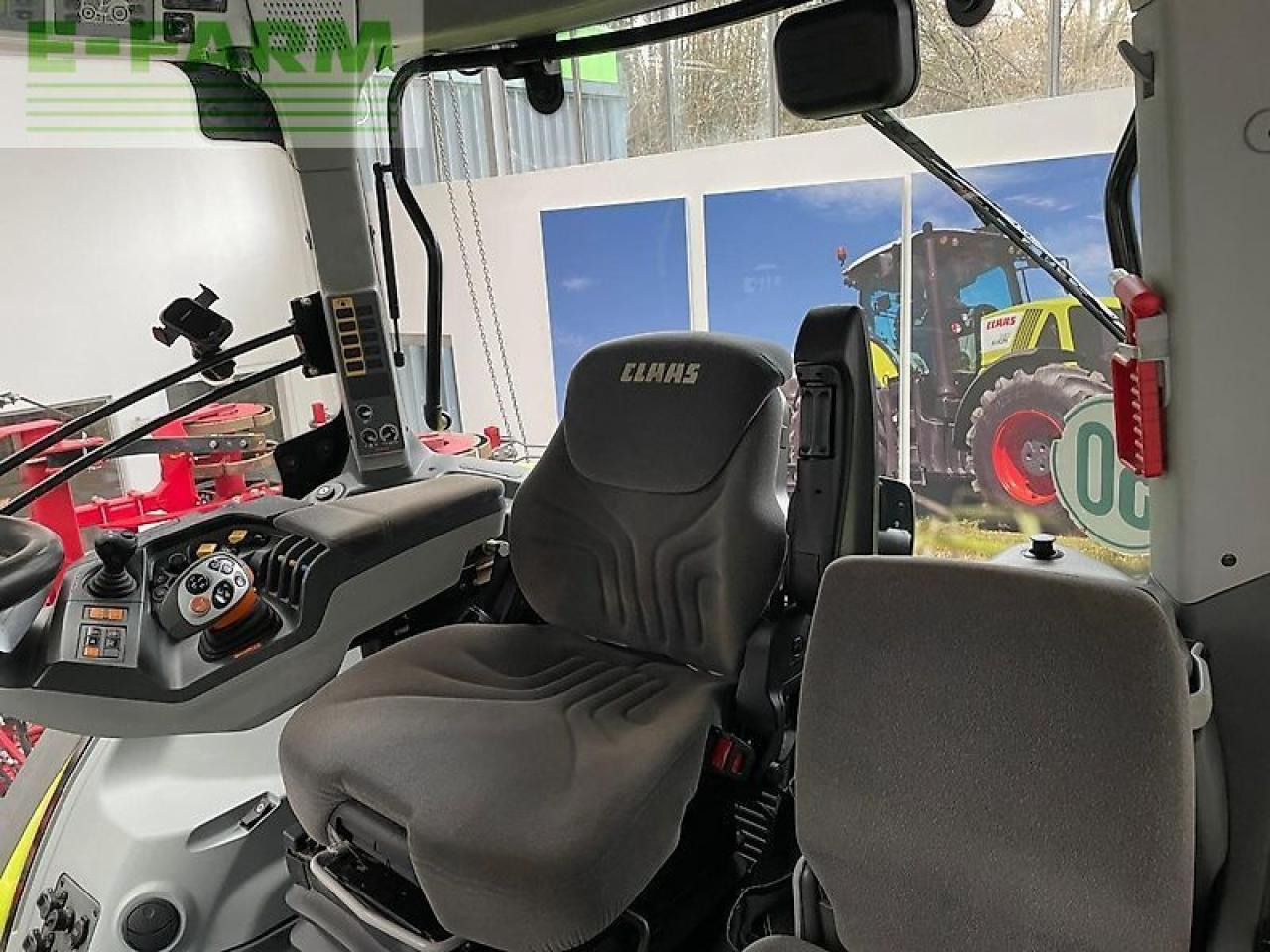 CLAAS axion 870 c-matic CMATIC - Traktor: 5 kép. CLAAS axion 870 c-matic CMATIC - Traktor: 5 kép.