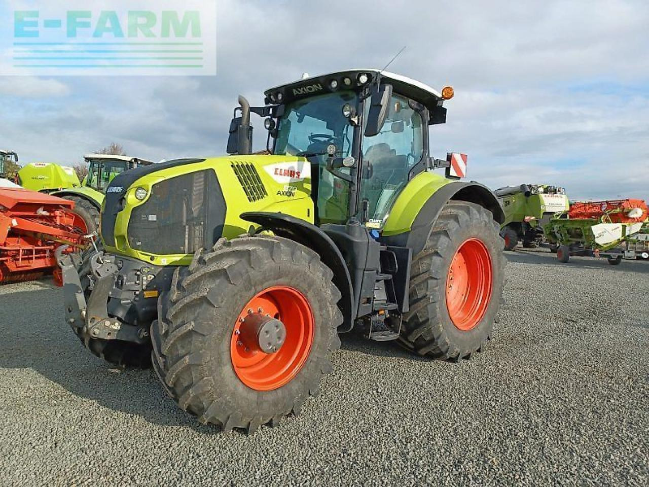 CLAAS axion 870 cmatic - Traktor: 1 kép. CLAAS axion 870 cmatic - Traktor: 1 kép.