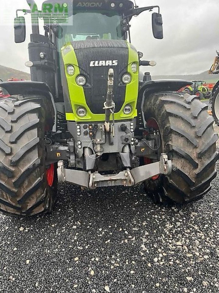 CLAAS axion 930 - Traktor: 2 kép. CLAAS axion 930 - Traktor: 2 kép.