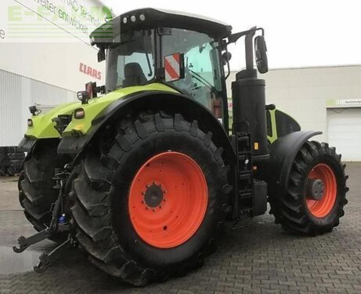 CLAAS axion 930 - Traktor: 3 kép. CLAAS axion 930 - Traktor: 3 kép.