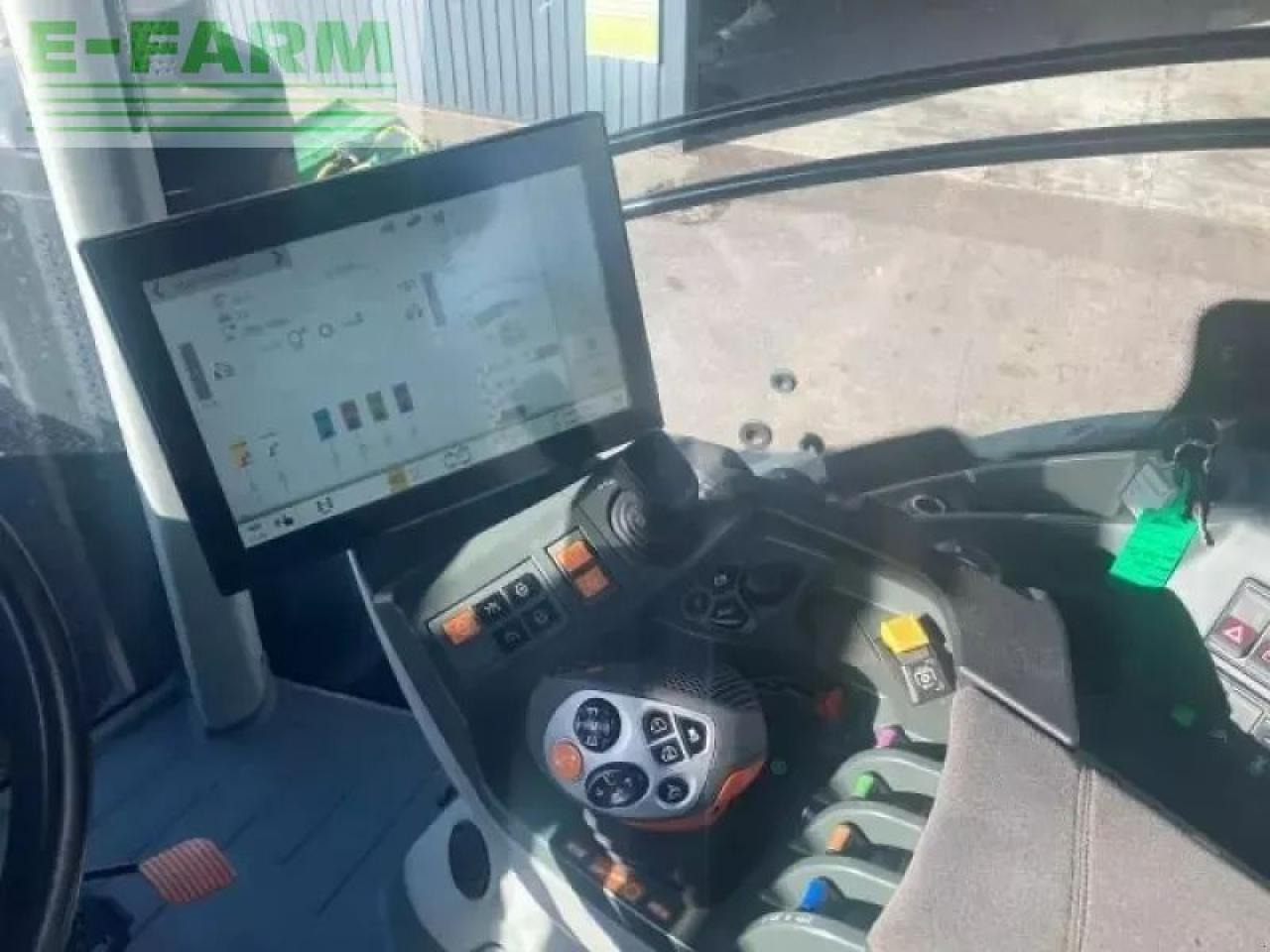 CLAAS axion 930 cmatic cebis CMATIC CEBIS - Traktor: 4 kép. CLAAS axion 930 cmatic cebis CMATIC CEBIS - Traktor: 4 kép.