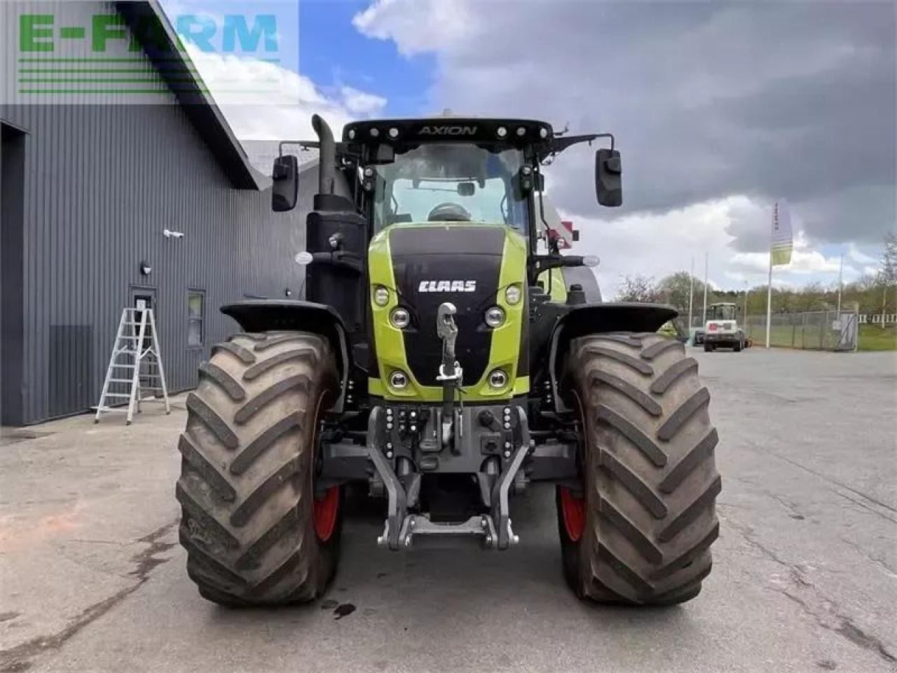 CLAAS axion 940 cmatic cebis CMATIC CEBIS - Traktor: 4 kép. CLAAS axion 940 cmatic cebis CMATIC CEBIS - Traktor: 4 kép.