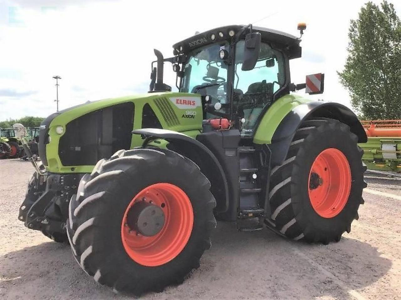 CLAAS axion 960 cebis - Traktor: 2 kép. CLAAS axion 960 cebis - Traktor: 2 kép.