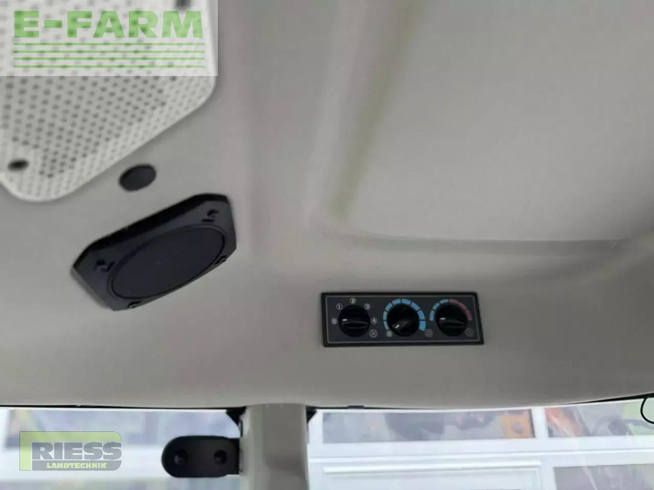 Traktor CLAAS axos 240 advanced fl-konsole: 14 kép.