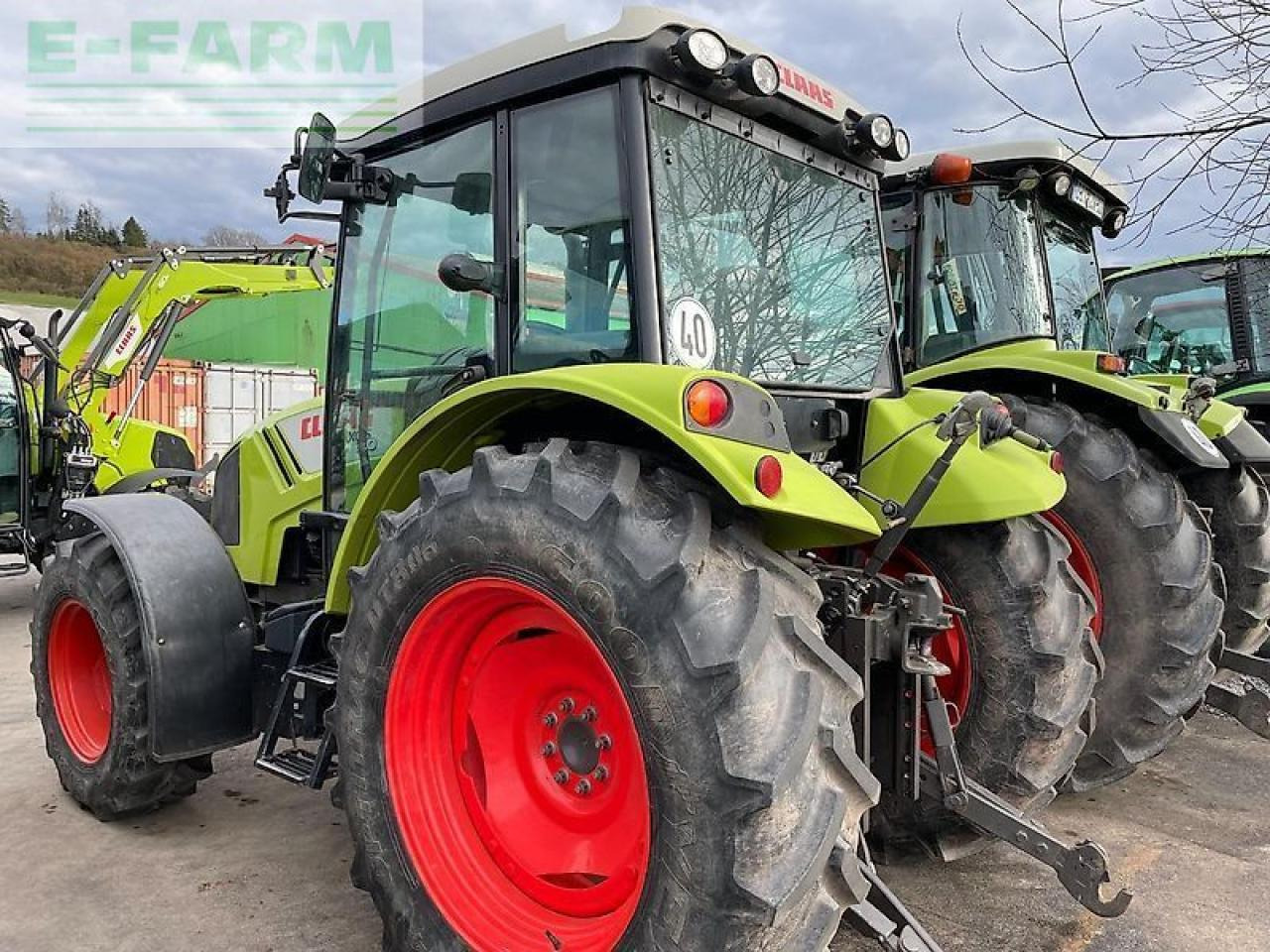 CLAAS axos 310 cl mit wendegetriebe + klima CL - Traktor: 3 kép. CLAAS axos 310 cl mit wendegetriebe + klima CL - Traktor: 3 kép.