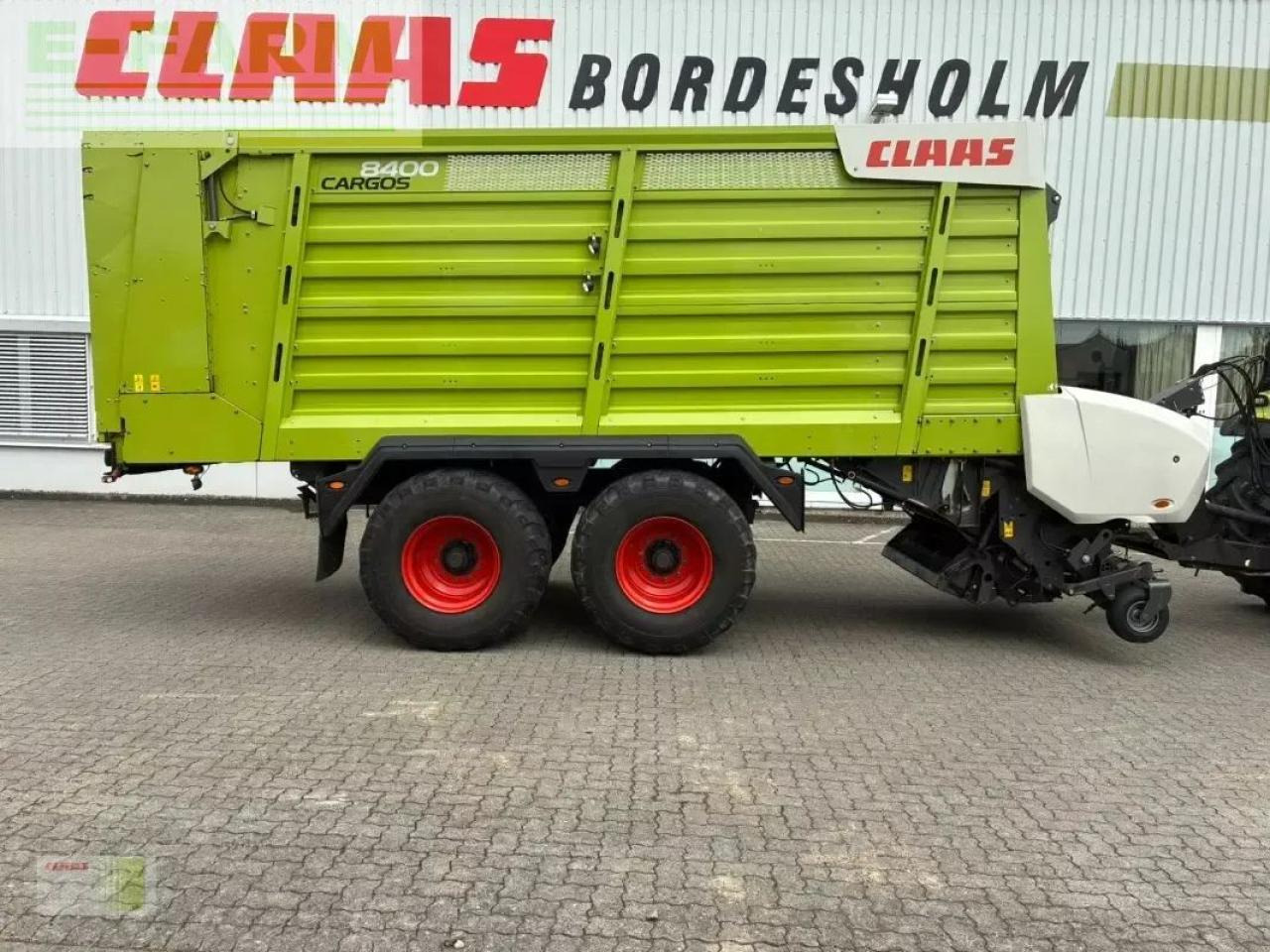 CLAAS cargos 8400 - Rendfelszedő: 5 kép. CLAAS cargos 8400 - Rendfelszedő: 5 kép.