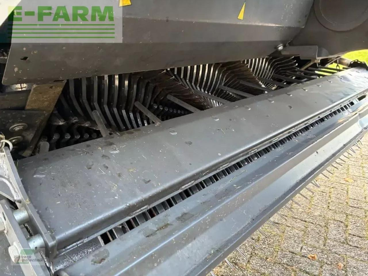 CLAAS cargos 8500 tridem - Mezőgazdasági billenőpótkocsi: 5 kép. CLAAS cargos 8500 tridem - Mezőgazdasági billenőpótkocsi: 5 kép.