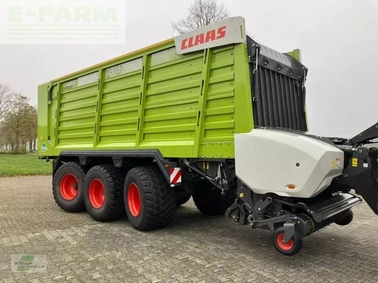 CLAAS cargos 8500 tridem - Rendfelszedő: 1 kép. CLAAS cargos 8500 tridem - Rendfelszedő: 1 kép.