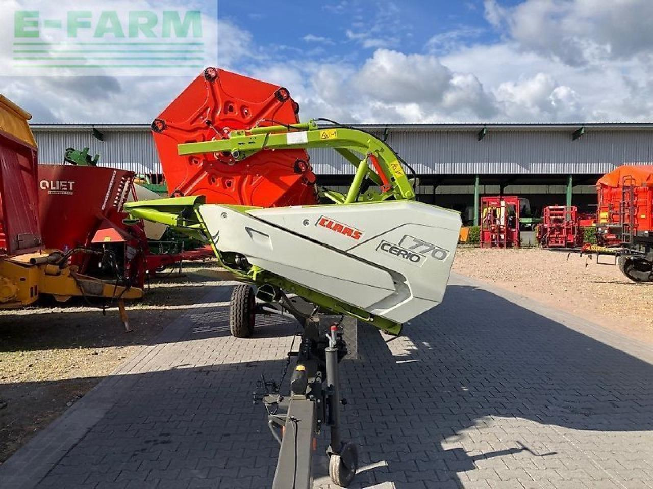 CLAAS cerio 770 - Takarmánybetakarító gép: 2 kép. CLAAS cerio 770 - Takarmánybetakarító gép: 2 kép.