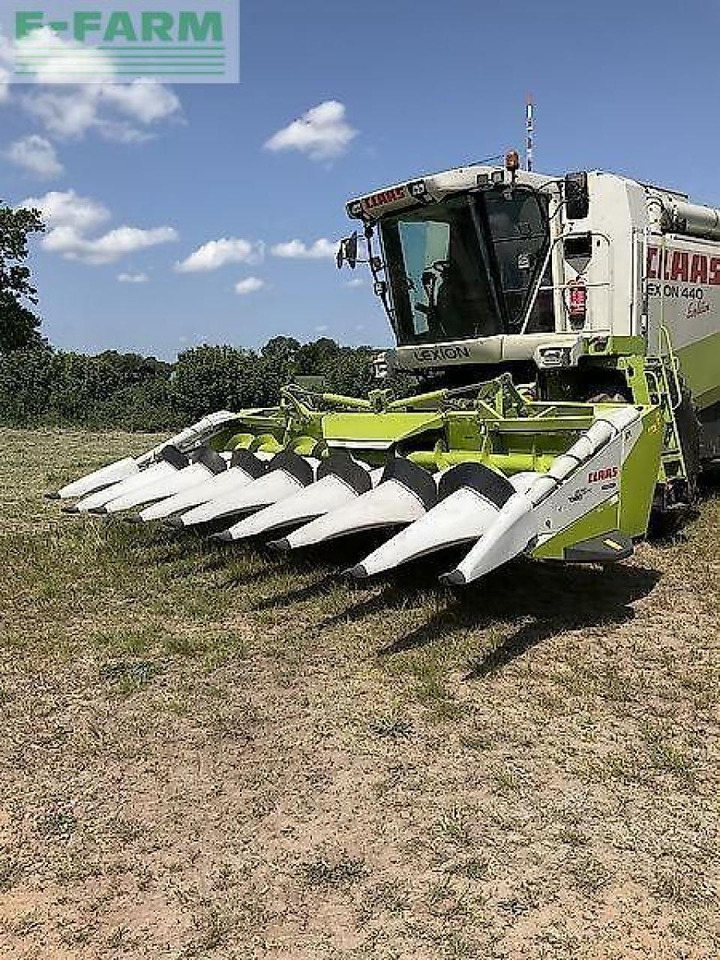 CLAAS corio 875 fc conspeed - Takarmánybetakarító gép: 1 kép. CLAAS corio 875 fc conspeed - Takarmánybetakarító gép: 1 kép.