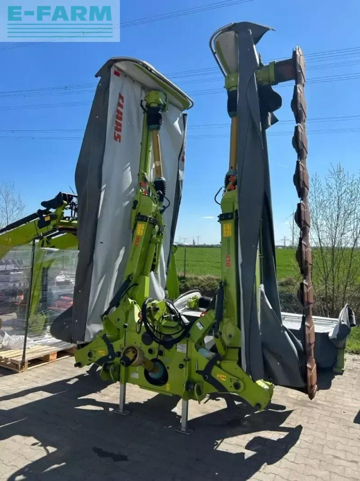 CLAAS disco 1100 trend mit disco 3200 f move - Fűkasza: 1 kép. CLAAS disco 1100 trend mit disco 3200 f move - Fűkasza: 1 kép.