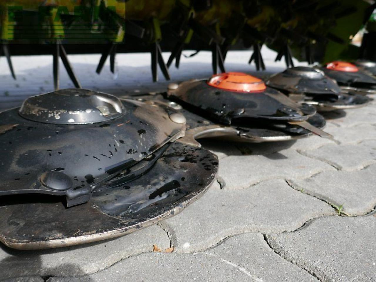 CLAAS disco 3200 fc profil - Fűkasza: 4 kép. CLAAS disco 3200 fc profil - Fűkasza: 4 kép.