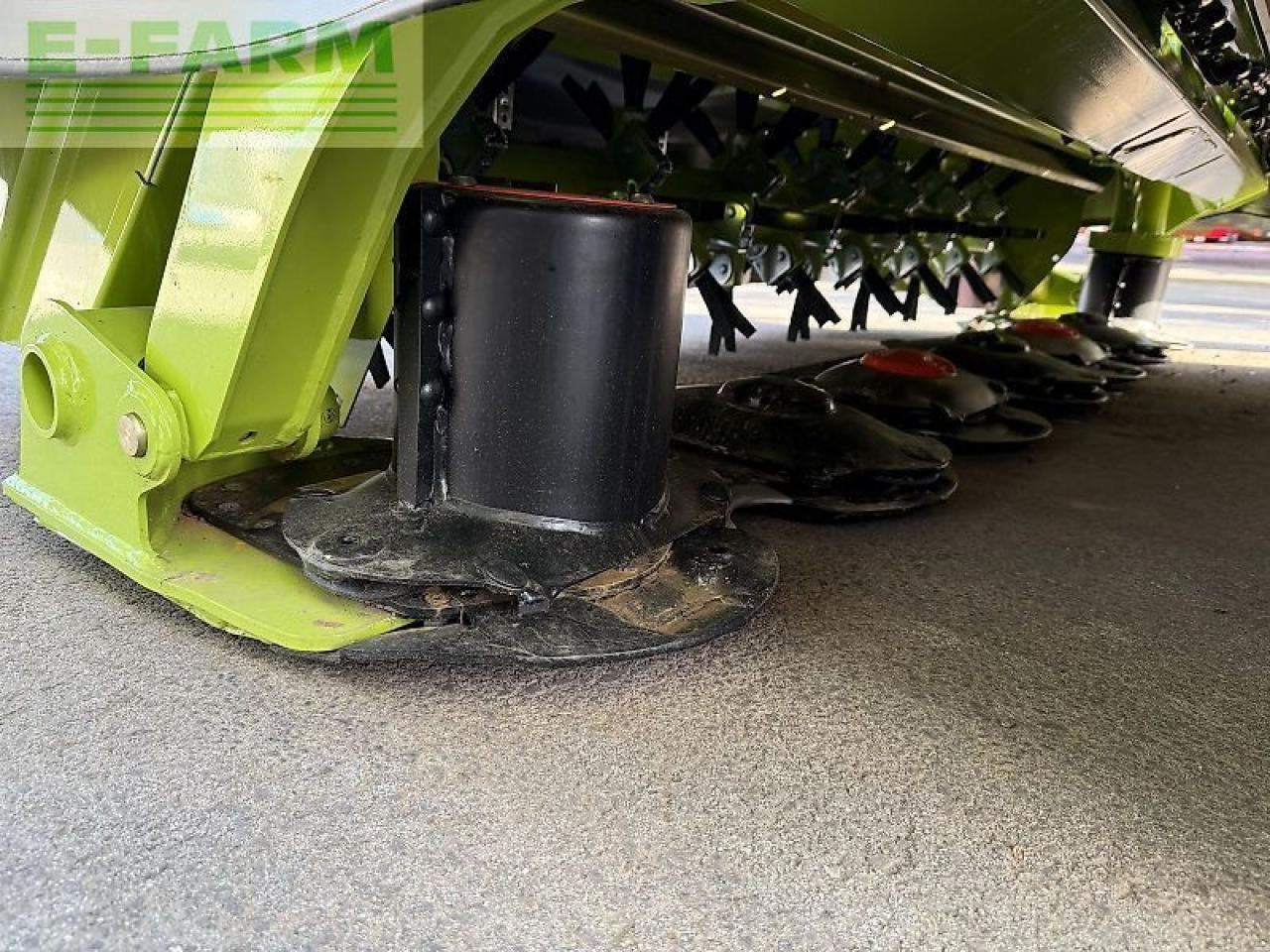 CLAAS disco 3200 fc profil - Fűkasza: 2 kép. CLAAS disco 3200 fc profil - Fűkasza: 2 kép.