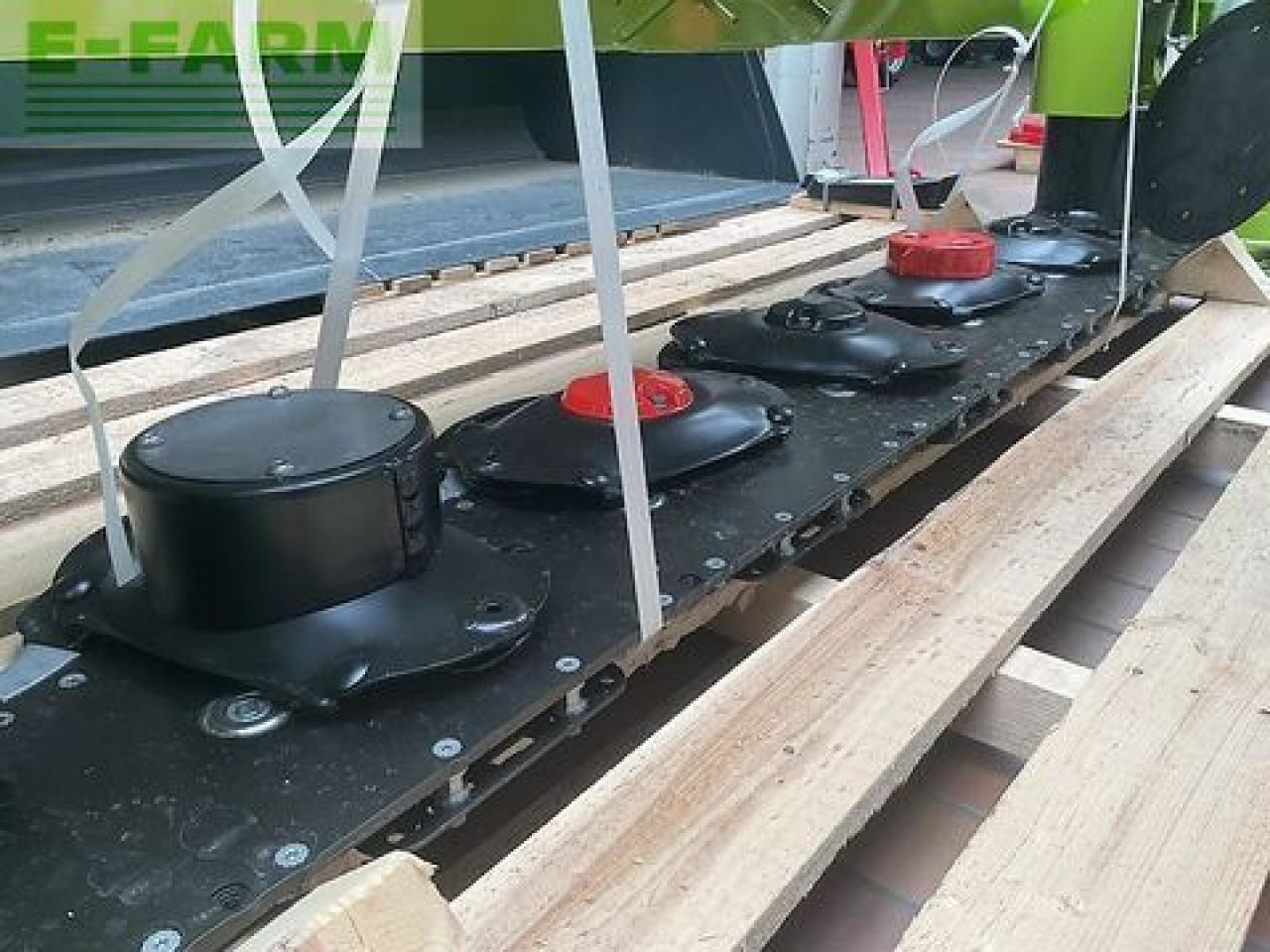 CLAAS disco 3200 move - Fűkasza: 3 kép. CLAAS disco 3200 move - Fűkasza: 3 kép.