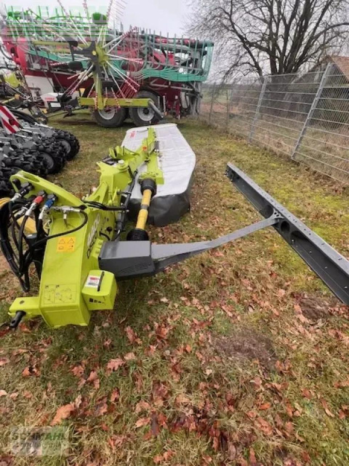 CLAAS disco 4400 - Fűkasza: 2 kép. CLAAS disco 4400 - Fűkasza: 2 kép.