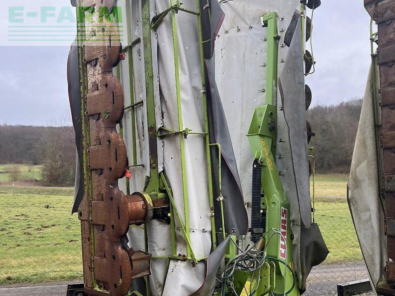 CLAAS disco 8550 - Fűkasza: 2 kép. CLAAS disco 8550 - Fűkasza: 2 kép.