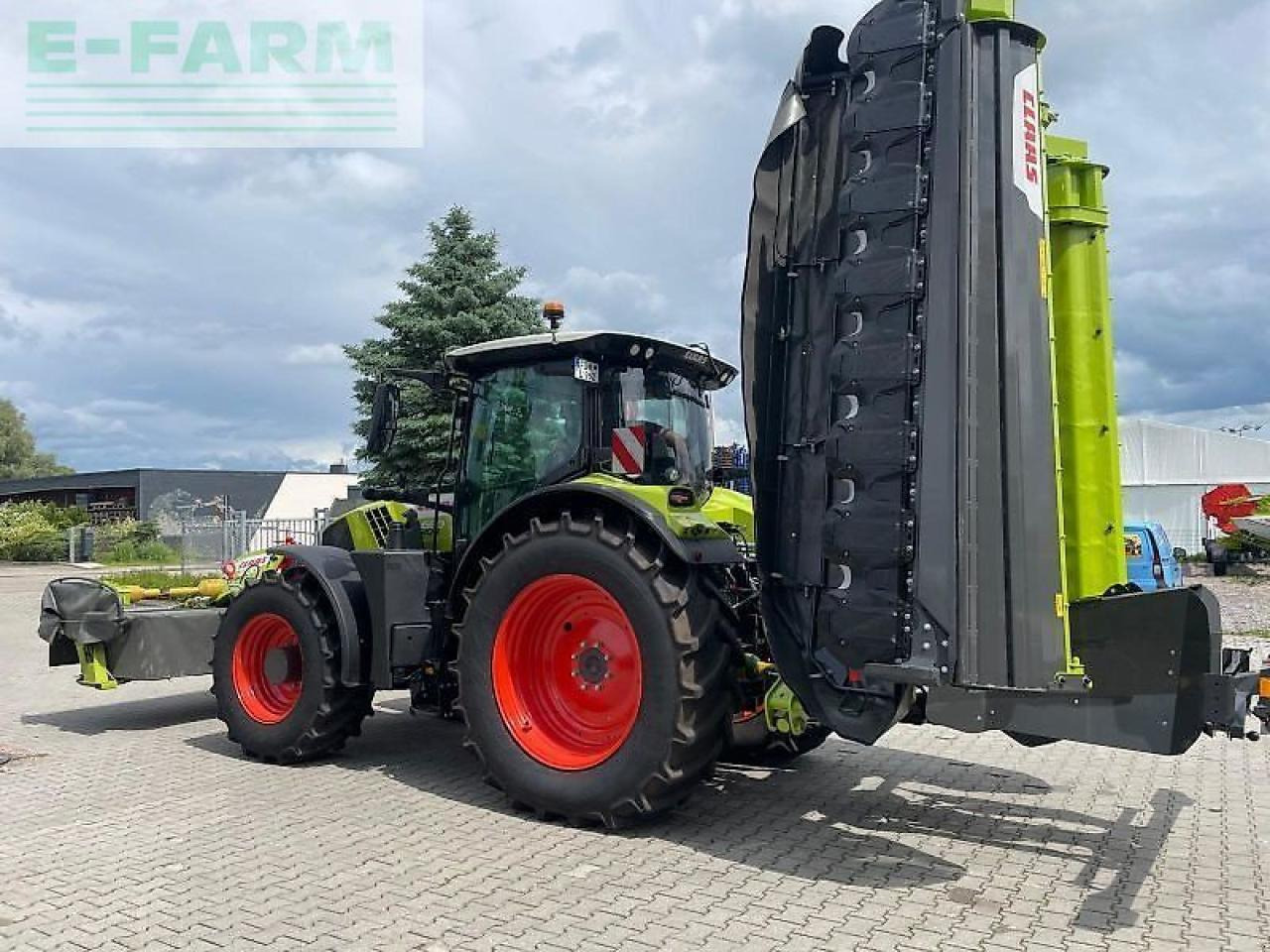 CLAAS disco 9300 ds comfort - Fűkasza: 2 kép. CLAAS disco 9300 ds comfort - Fűkasza: 2 kép.