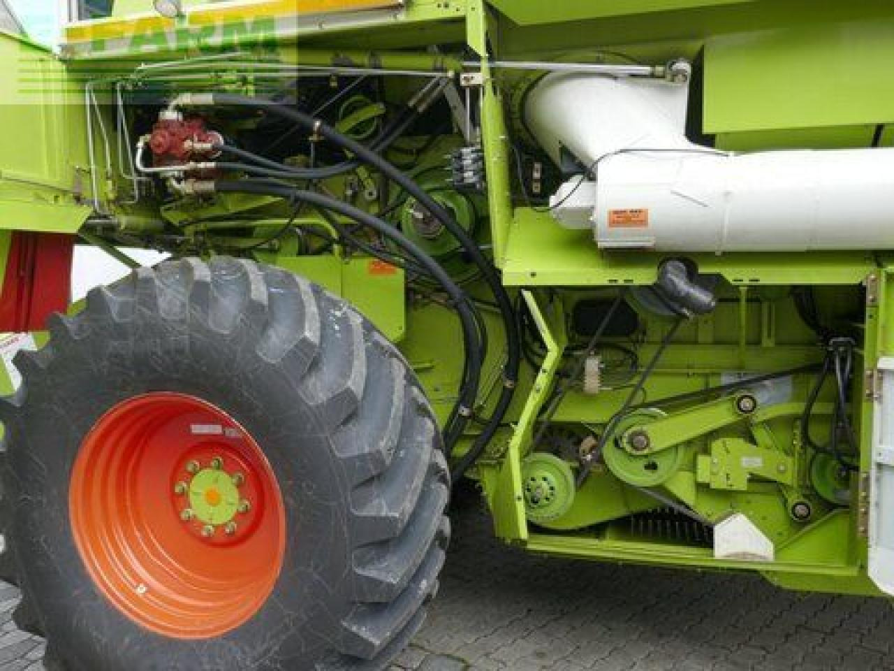 CLAAS dominator 208 mega - Kombájn: 5 kép. CLAAS dominator 208 mega - Kombájn: 5 kép.