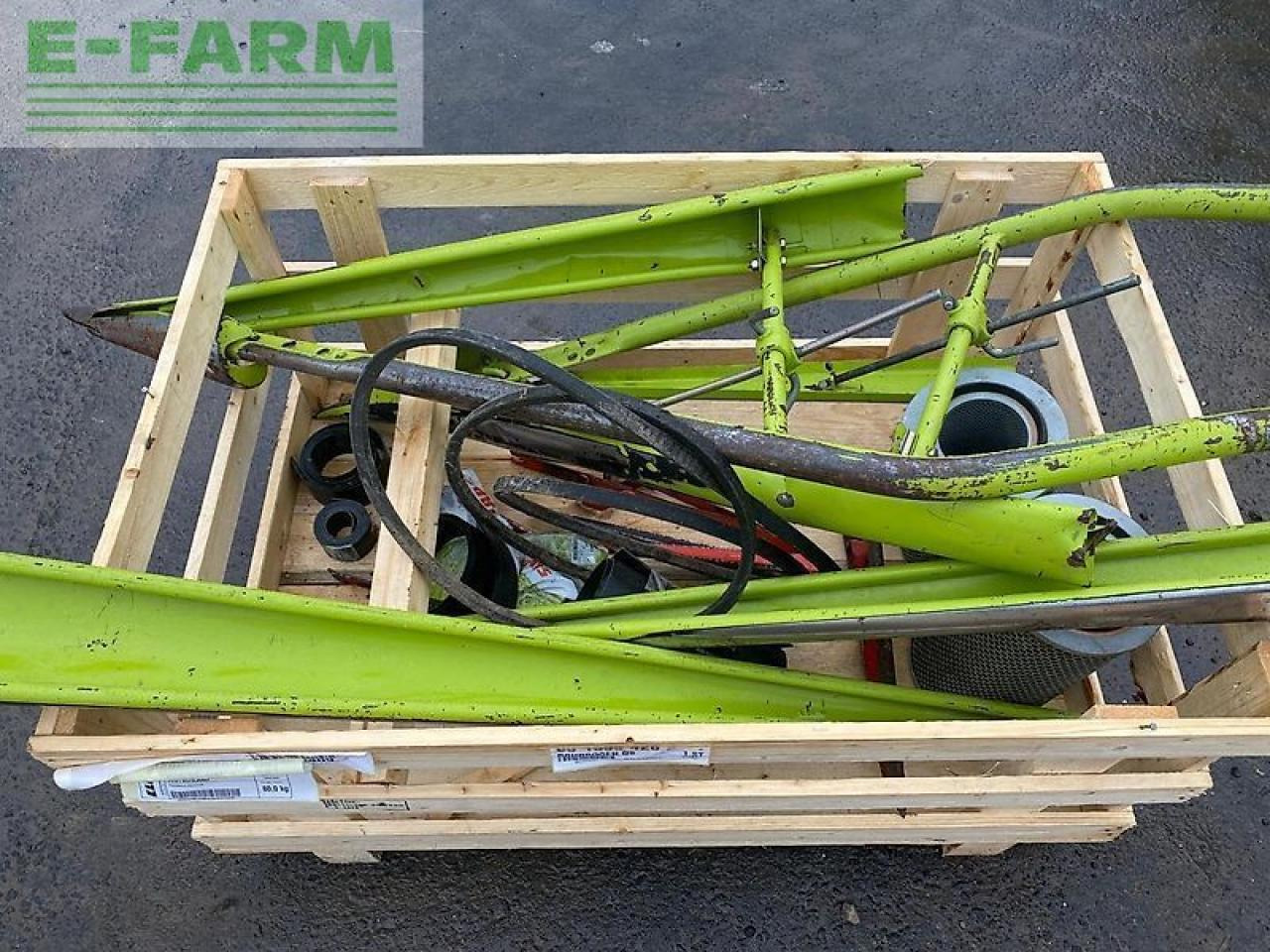 Kombájn CLAAS dominator 88: 16 kép. Kombájn CLAAS dominator 88: 16 kép.