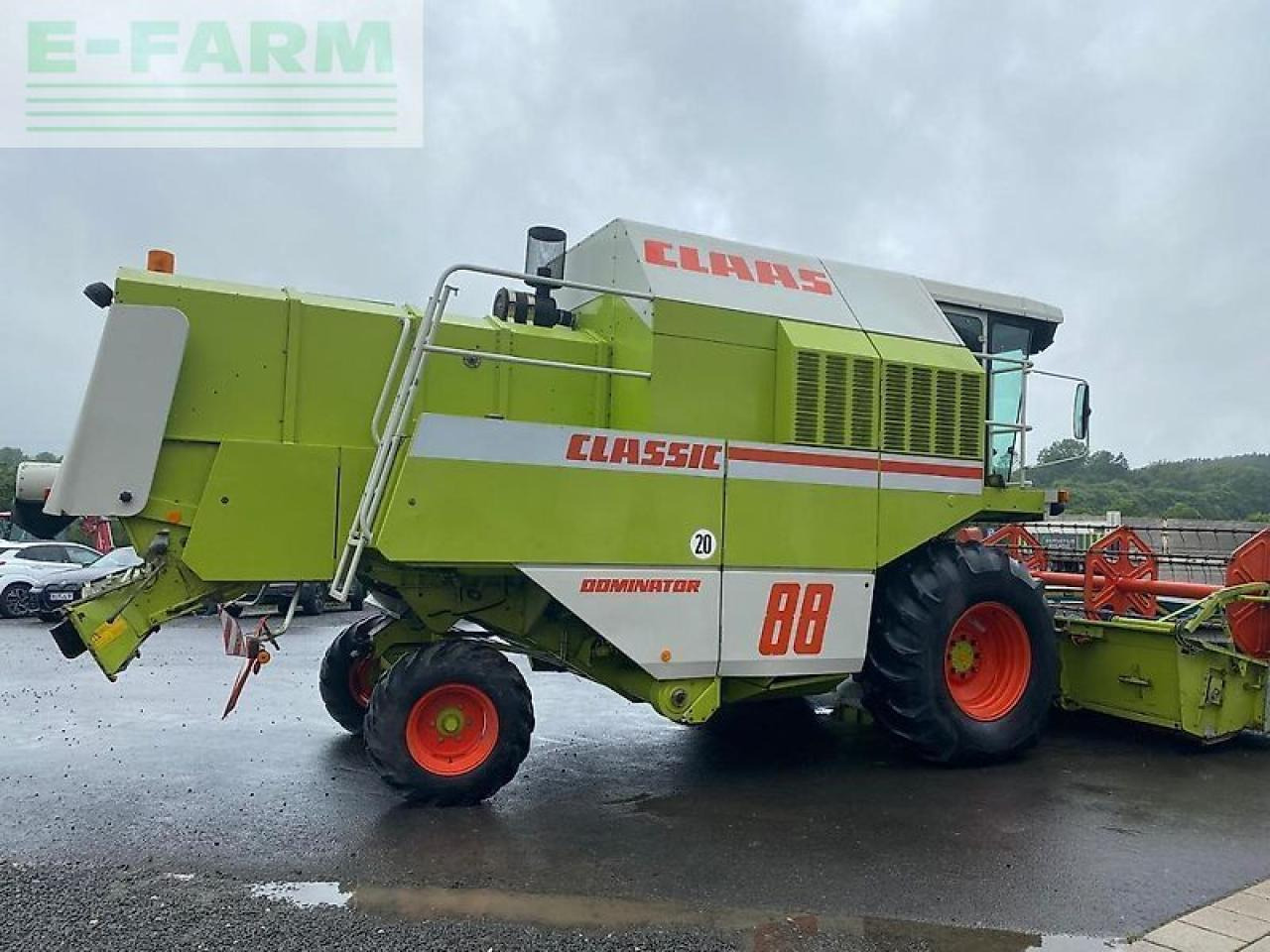 Kombájn CLAAS dominator 88: 7 kép. Kombájn CLAAS dominator 88: 7 kép.