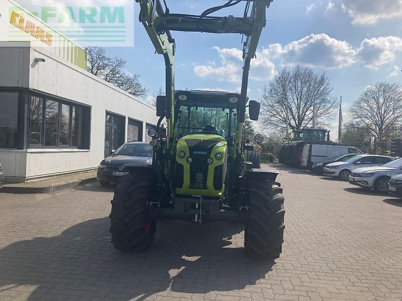 CLAAS elios 210 - Traktor: 2 kép. CLAAS elios 210 - Traktor: 2 kép.