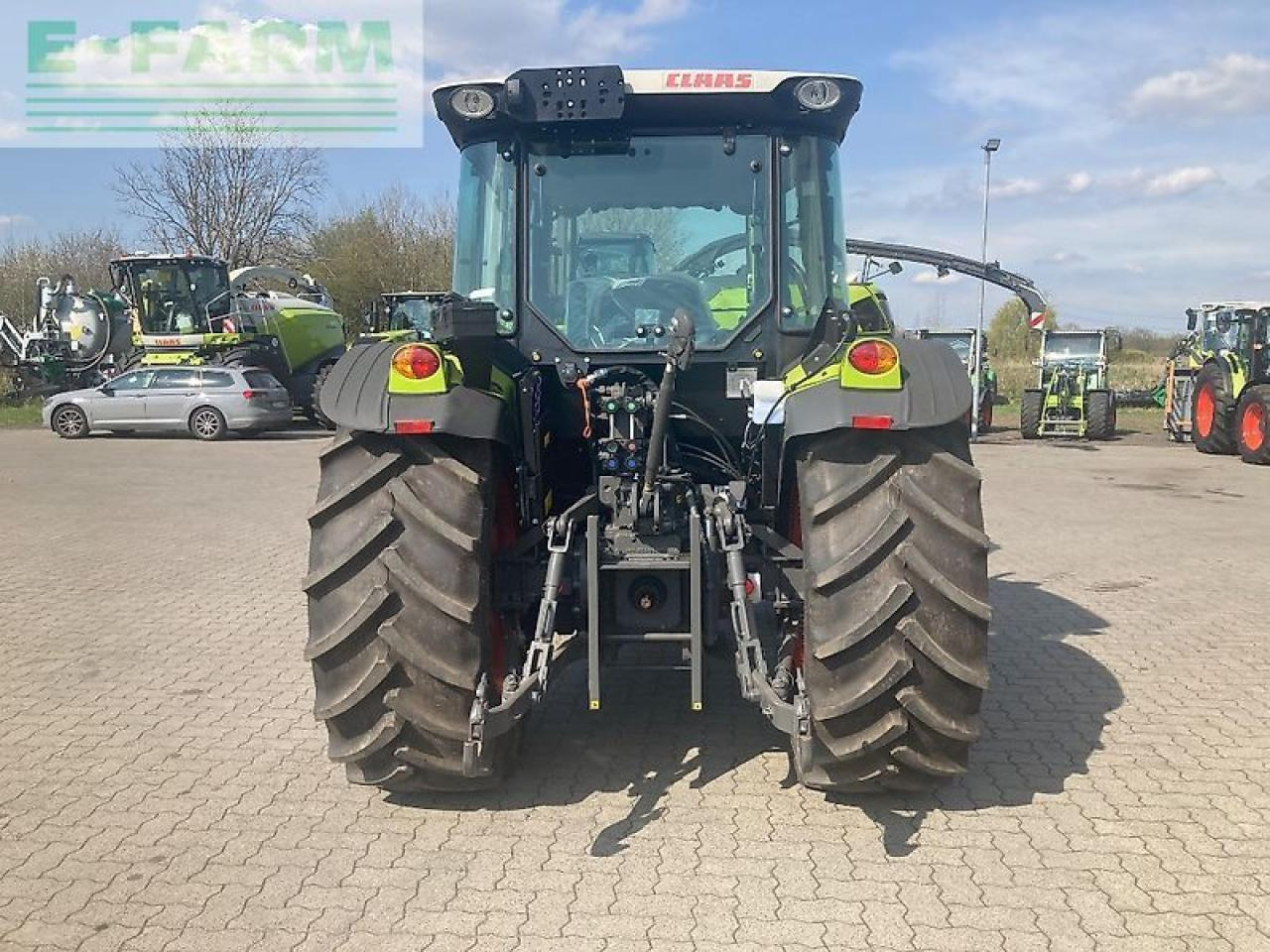 CLAAS elios 210 - Traktor: 5 kép. CLAAS elios 210 - Traktor: 5 kép.