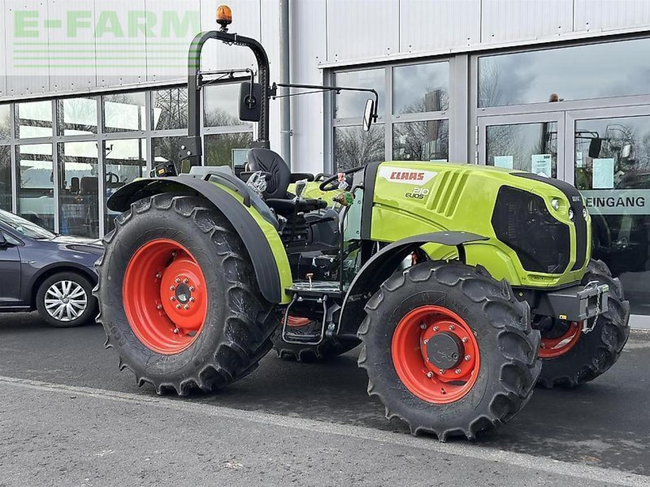 CLAAS elios 210 plattform - Traktor: 2 kép. CLAAS elios 210 plattform - Traktor: 2 kép.