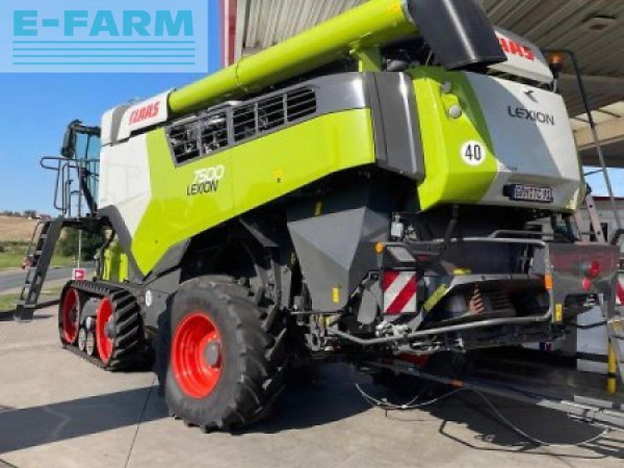 CLAAS gebr. mähdrescher lexion7500tt - Kombájn: 2 kép. CLAAS gebr. mähdrescher lexion7500tt - Kombájn: 2 kép.